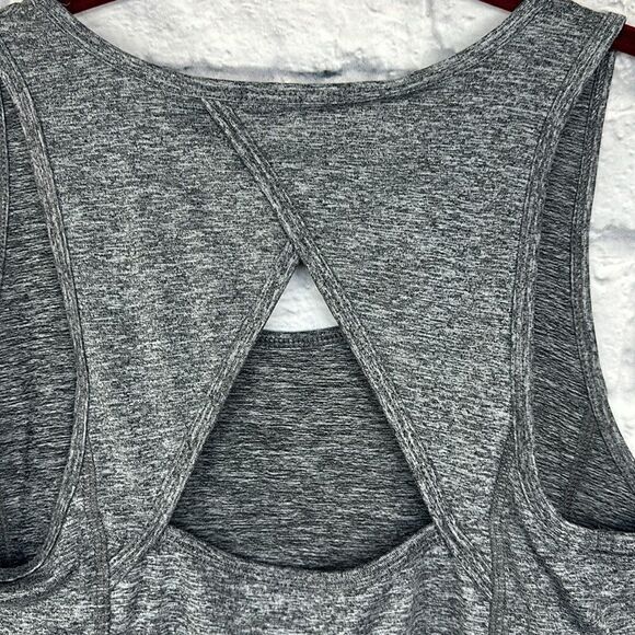 Old Navy Gray Active Tank Size Medium - Picture 4 of 5